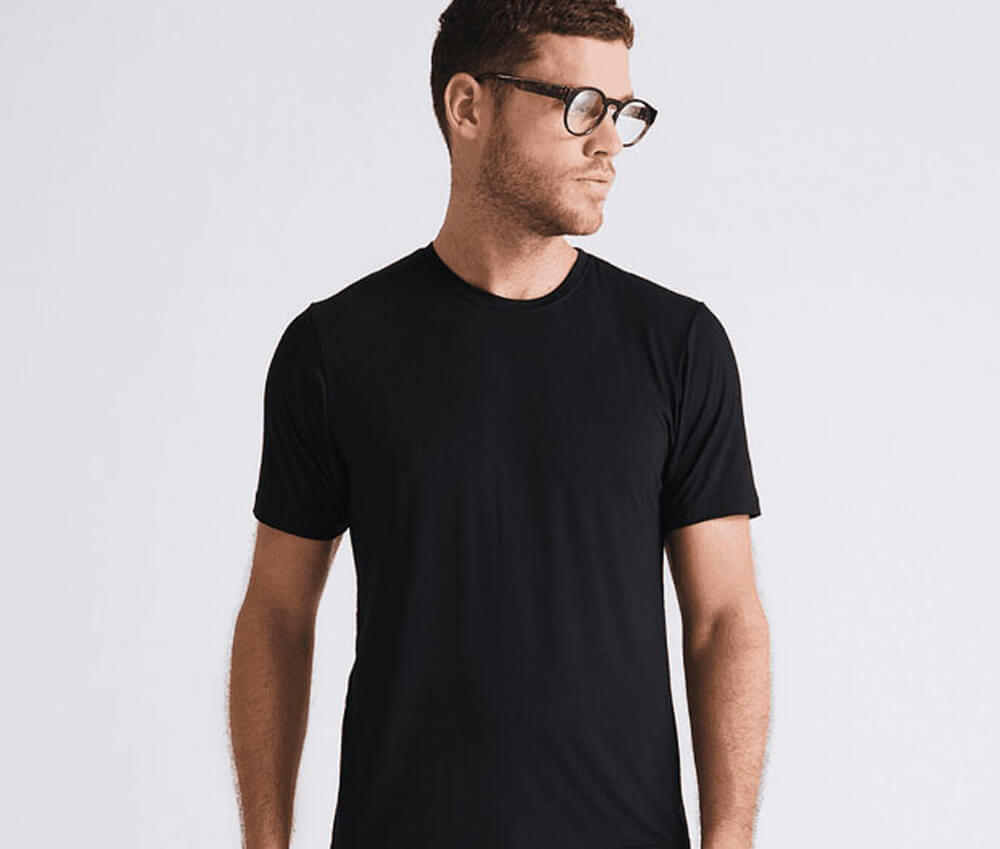 exemplo de roupa produzida com algodão orgânico (tech t-shirt)