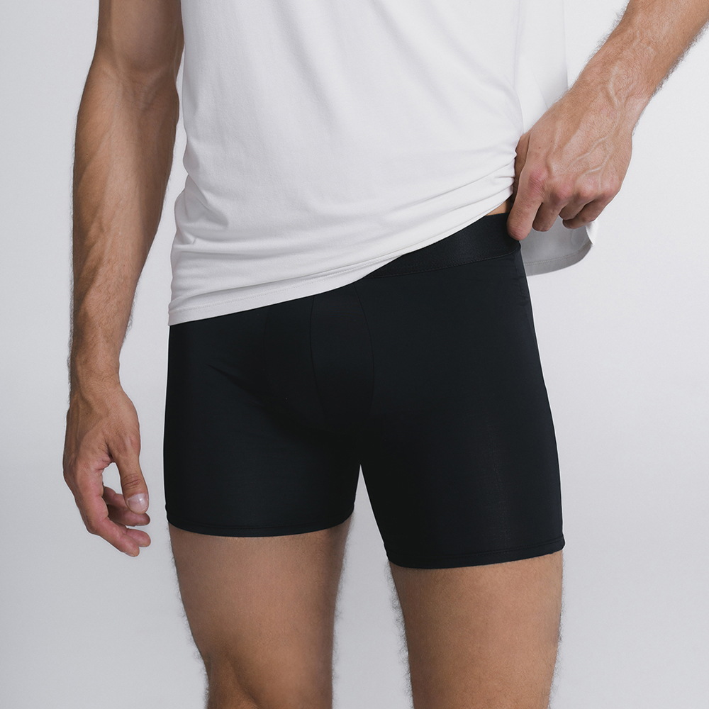 homem com cueca de microfibra insider