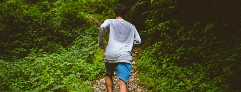 práticas de exercícios físicos em ambientes úmidos